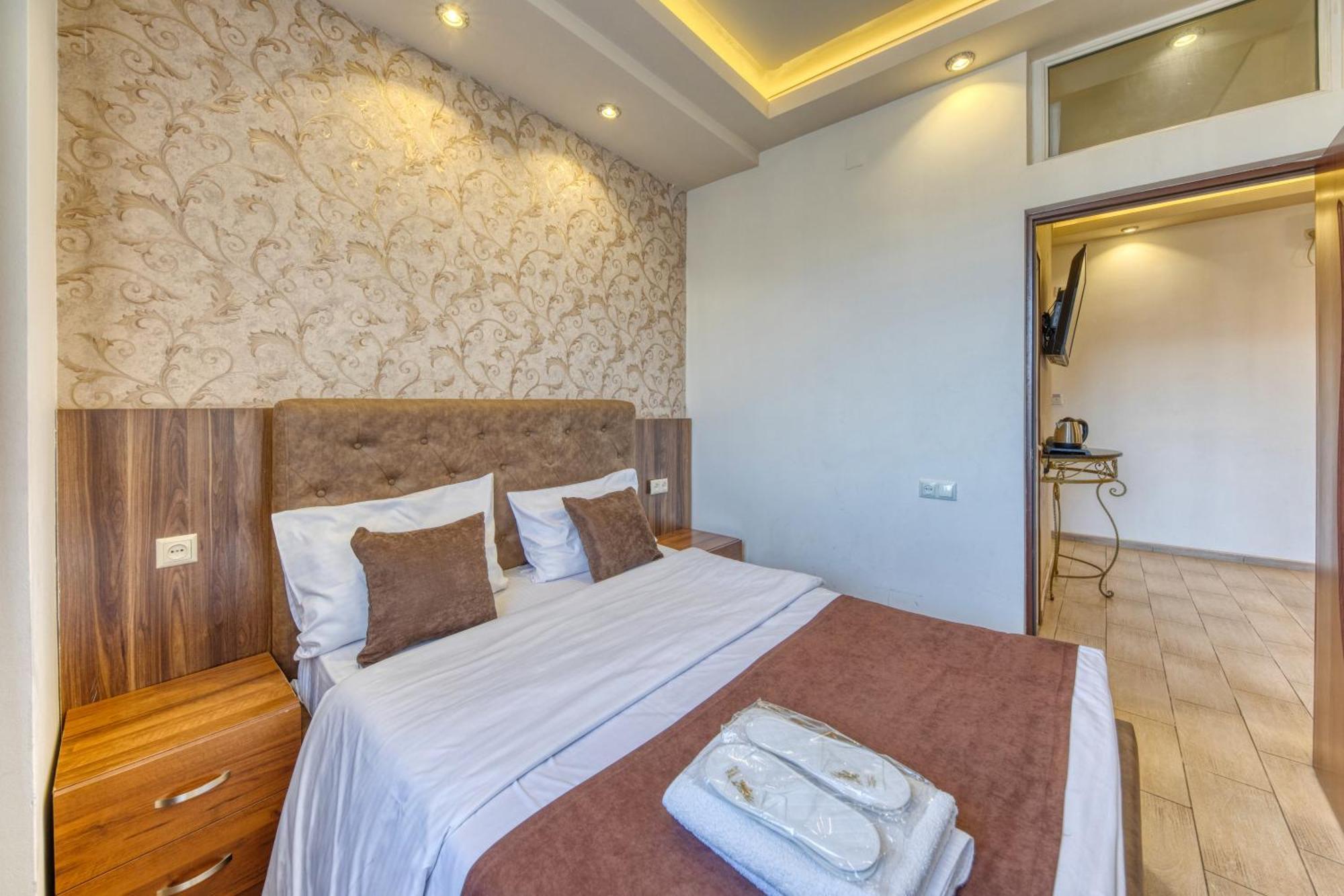 Aleppo Hotel Erivan Exterior foto