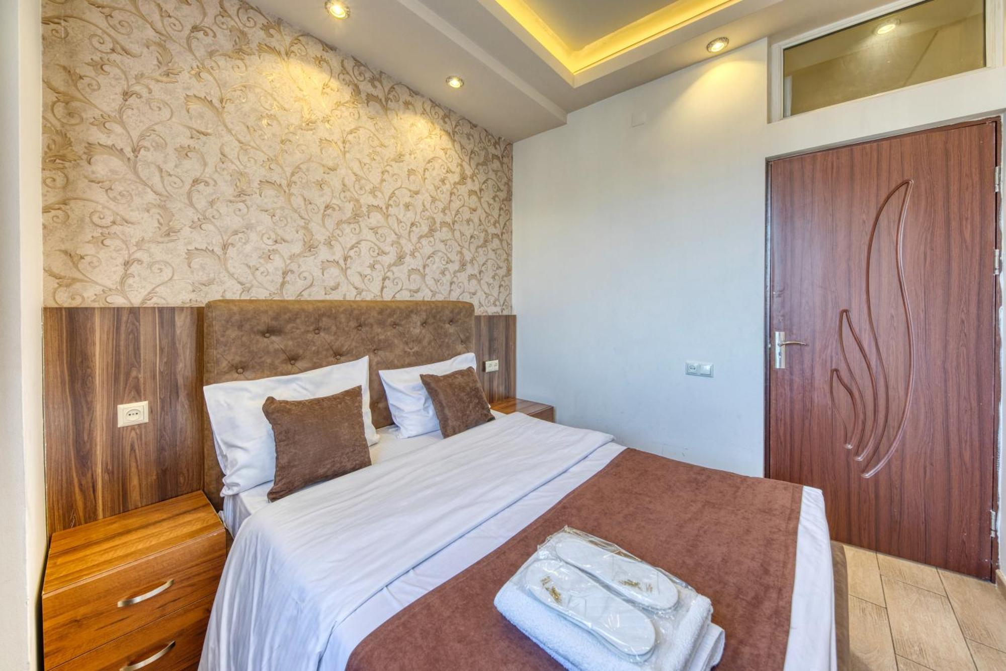 Aleppo Hotel Erivan Exterior foto