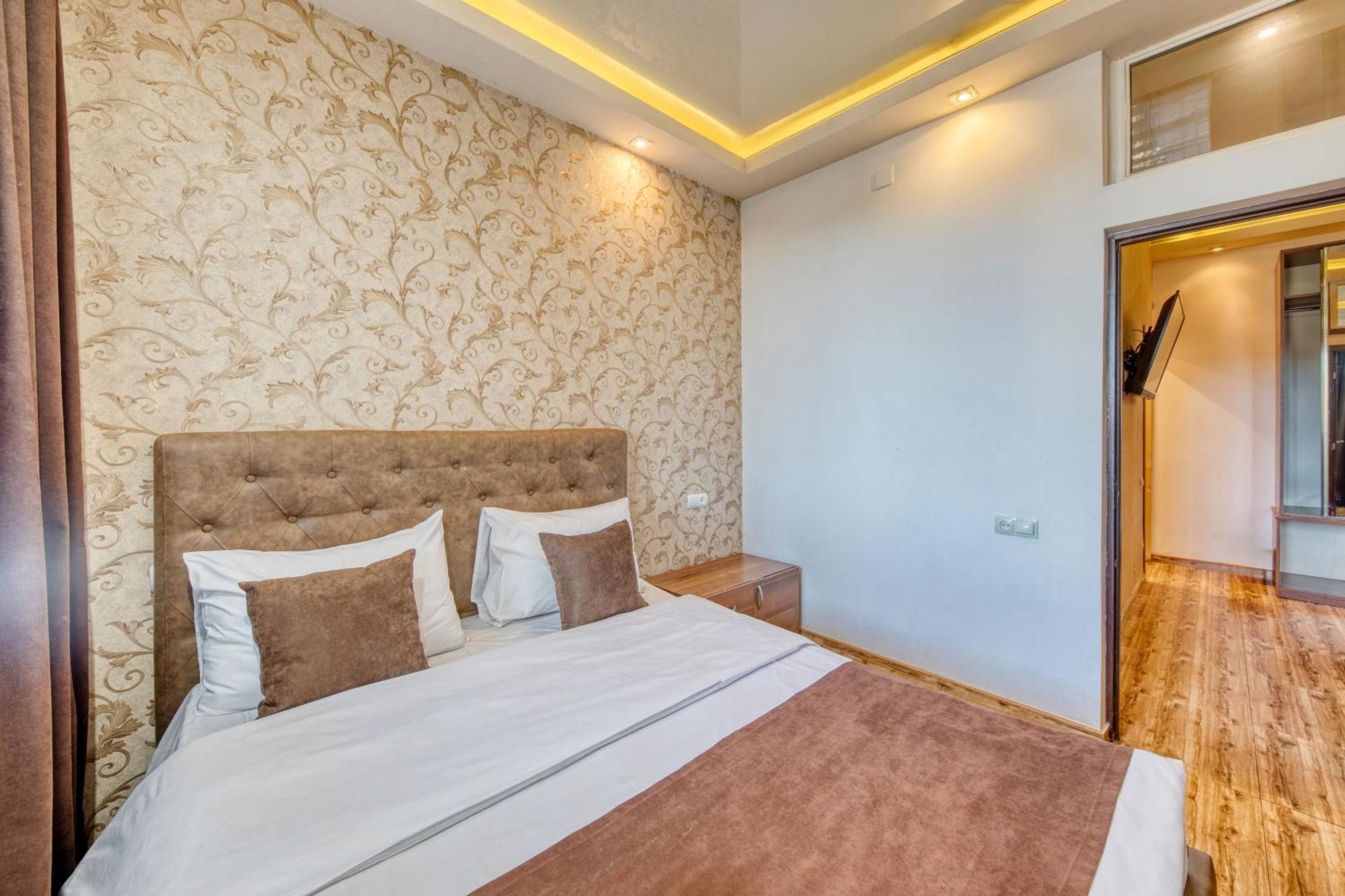 Aleppo Hotel Erivan Exterior foto