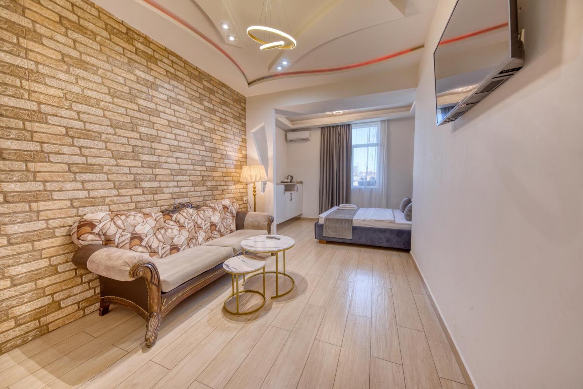 Aleppo Hotel Erivan Exterior foto