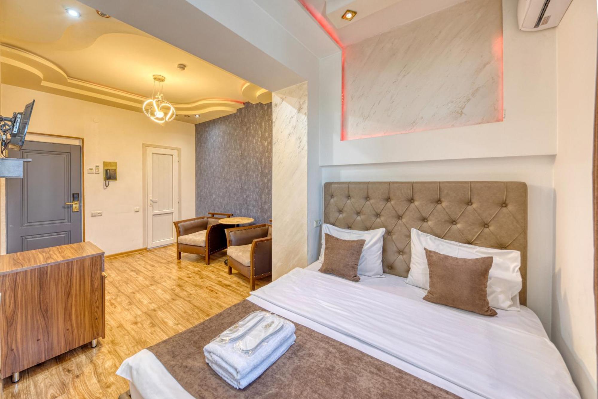 Aleppo Hotel Erivan Exterior foto