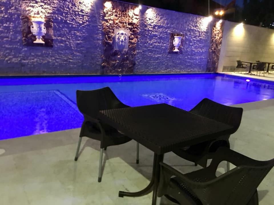 Aleppo Hotel Erivan Exterior foto
